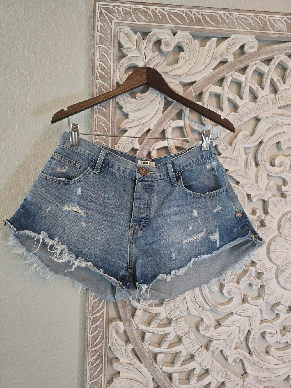 One X Oneteaspoon Women's Le Wolves Denim Shorts Mid Waist Frayed Hem 30